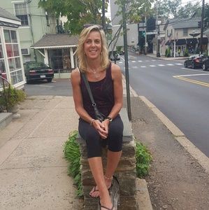 Meet your Posher, Lisa